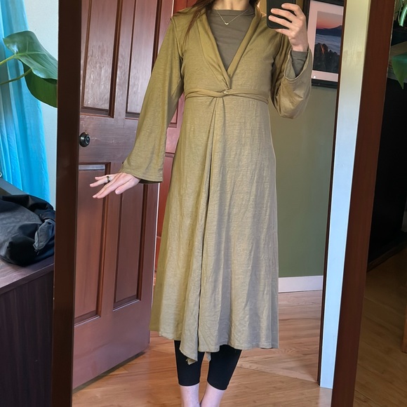 Sparrow Peace Robe - Picture 6 of 10